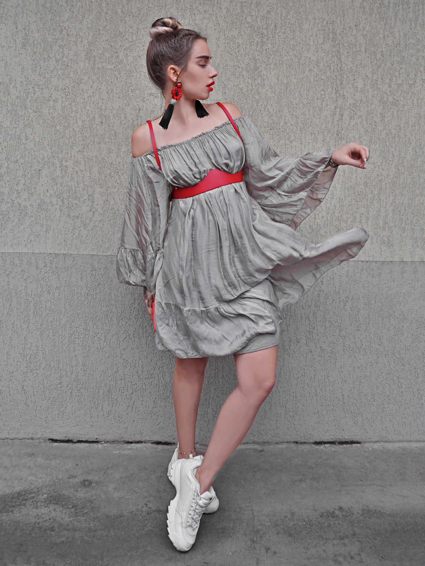 Slim underbust harness implemented in casual outfit.