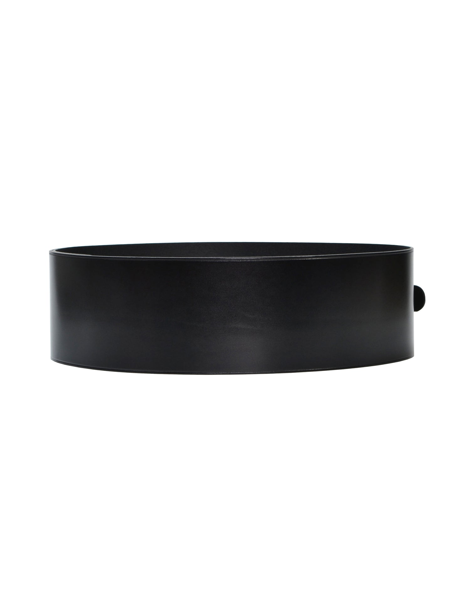 Back view of wide leather belt for women.