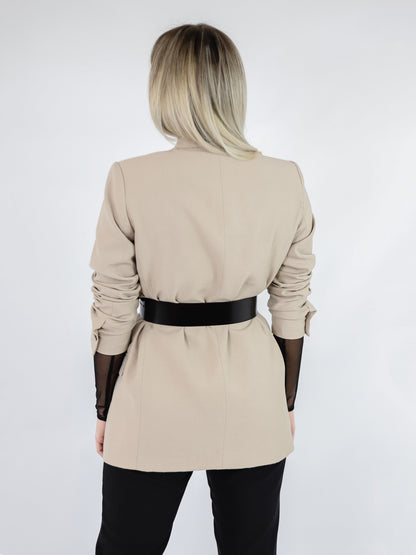 Back view of high waist leather belt.